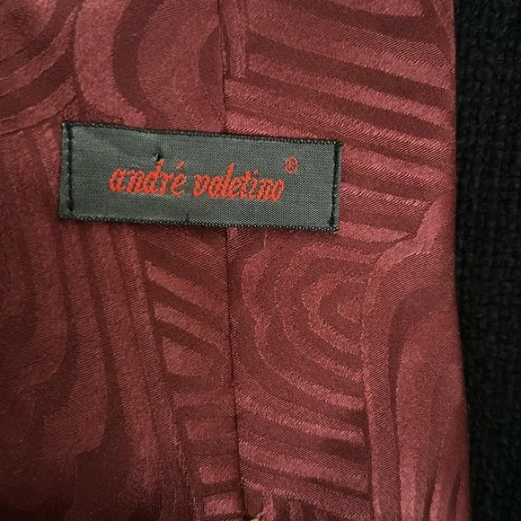 🔥 Andre Valetino 💯 % silk Necktie Red78054 RN # 45590 serial # 6562713399
